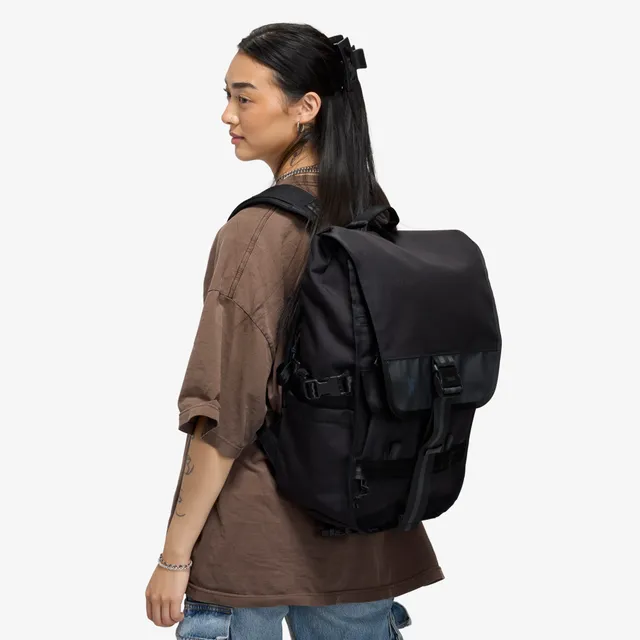 chrome-industries-warsaw-30l-pack-sac-dos-30-litres-rabat-poche-bouteille-gamme- image 1