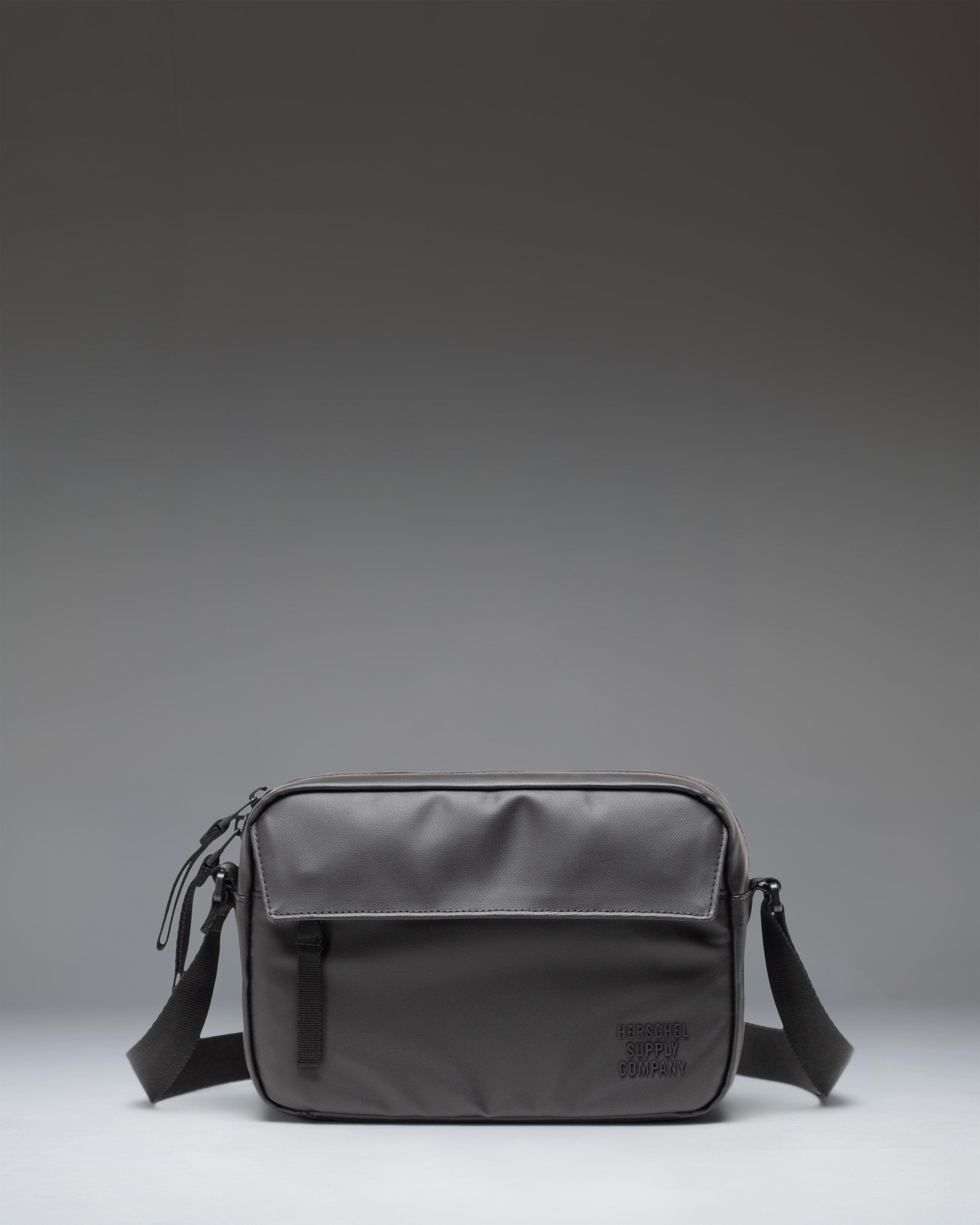 herschel-supply-alberni-crossbody-weather-resistant-sac-banane-d-perlant image 1