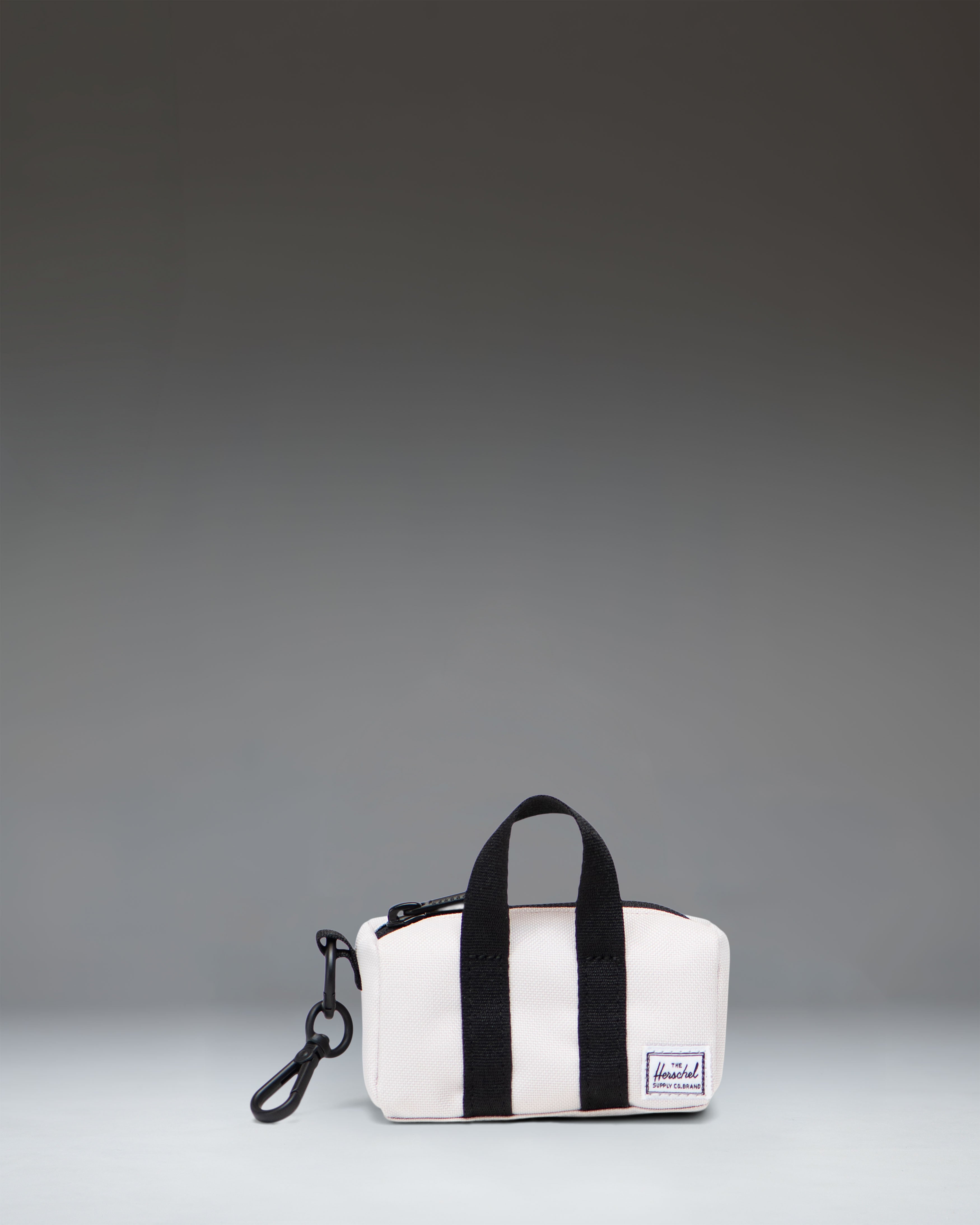 herschel-supply-novel-duffle-bag-charm-porte-cl-s-mini-sac-duffle-avec-mousqueto image 4
