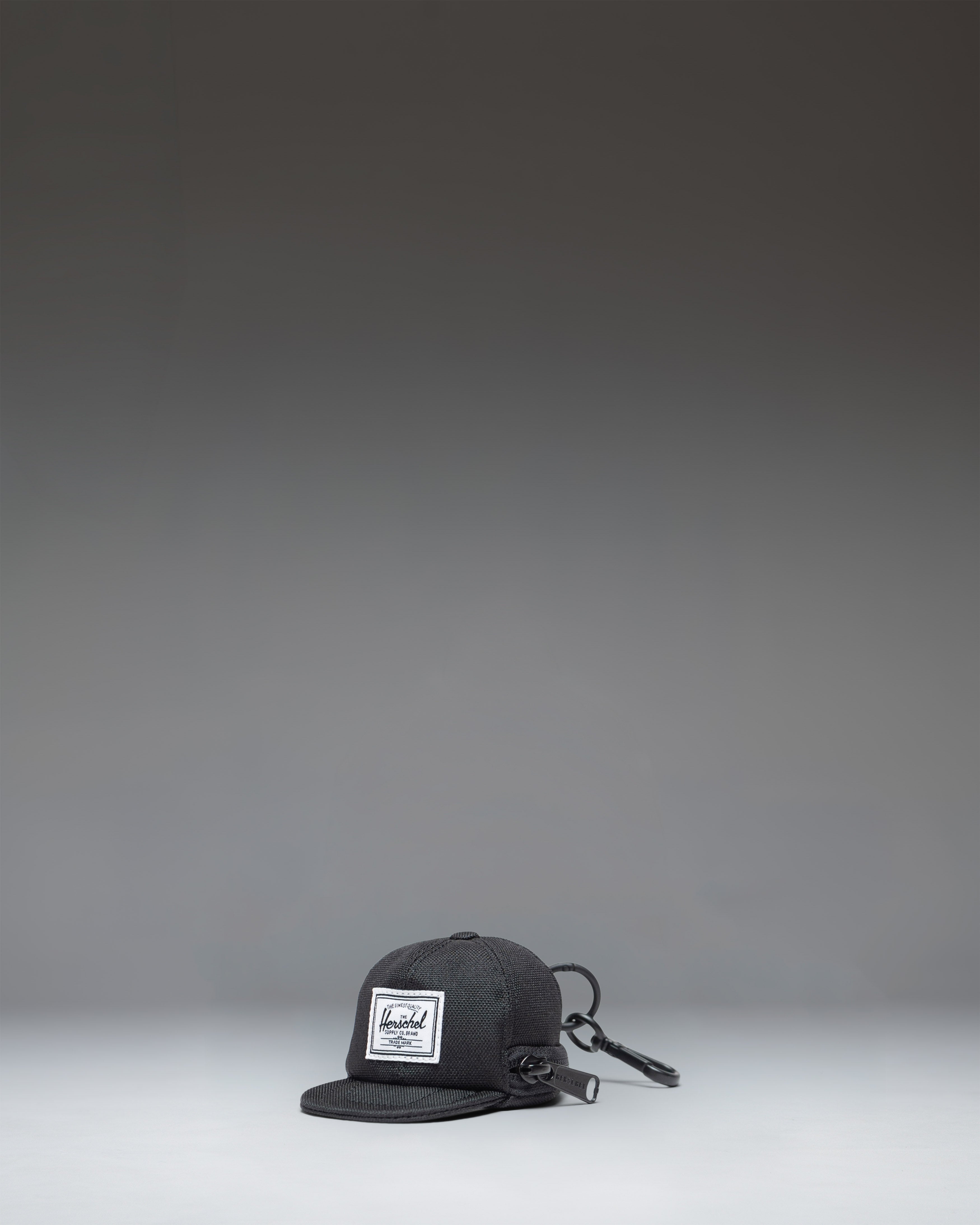 herschel-supply-sylas-classic-cap-bag-charm-porte-cl-s-casquette-avec-pochette-z image 1