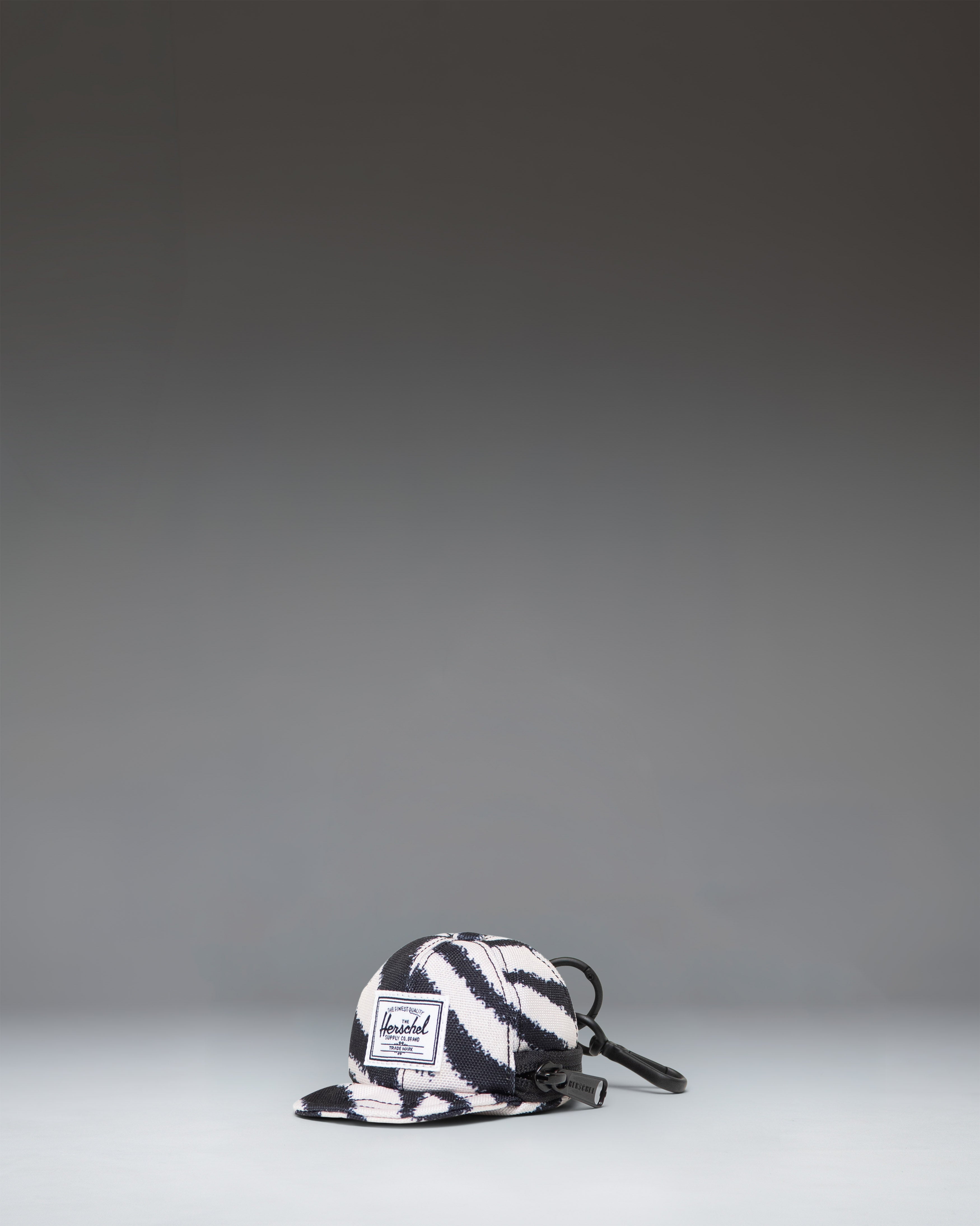 herschel-supply-sylas-classic-cap-bag-charm-porte-cl-s-casquette-avec-pochette-z image 2