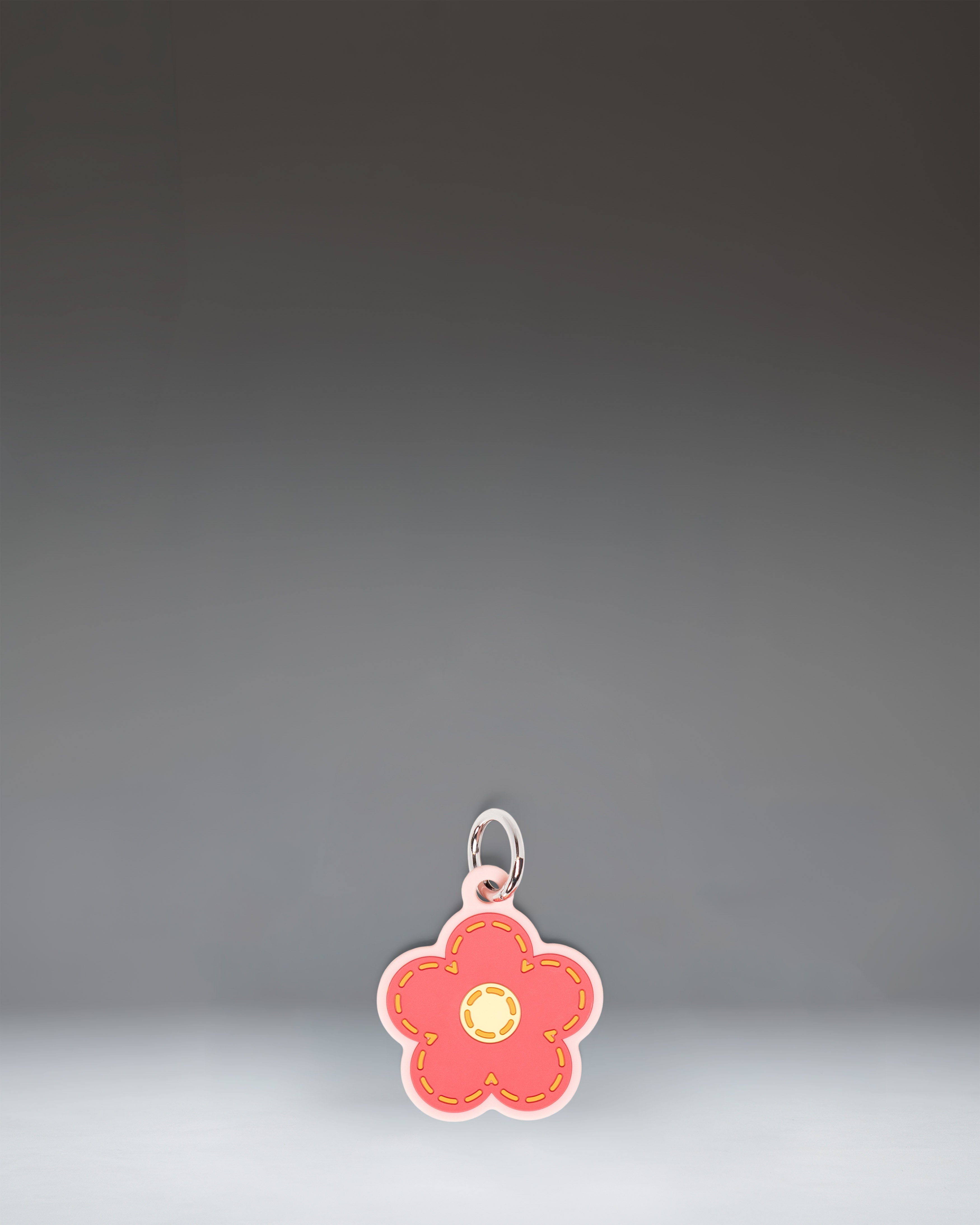 herschel-supply-daisy-bag-charm-porte-cl-s-charm-fleur-marguerite-en-silicone-av image 1