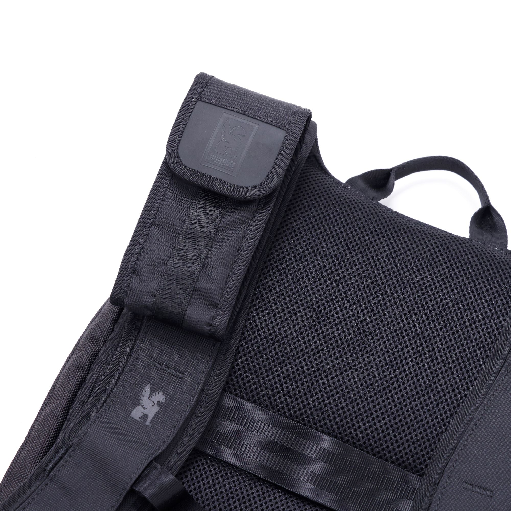 chrome-industries-sunglass-pouch-pochette-doubl-e-molletonn-e-avec-clip image 4