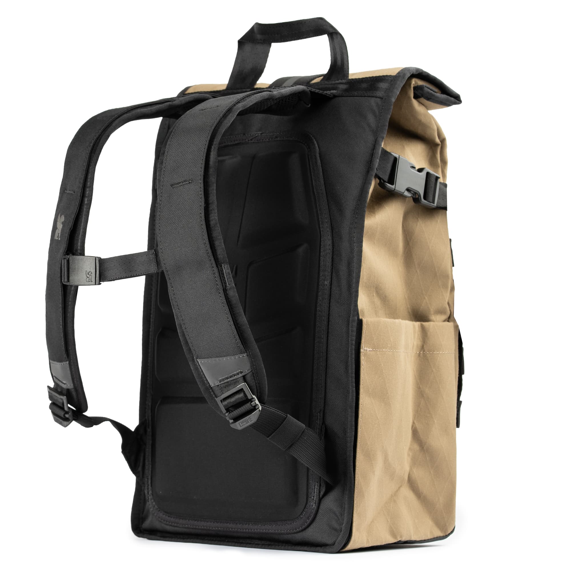 chrome-industries-barrage-18l-sac-dos-roll-top-tanche-avec-cargo-net-ajustable image 2